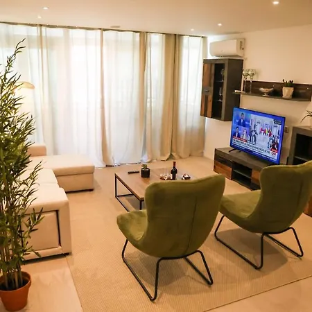 Dona Mecia Funchal (Madeira)